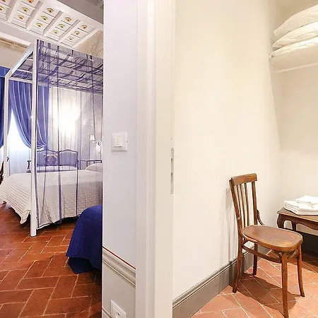 Uffizi Harmony فندق مبيت وإفطار 3*